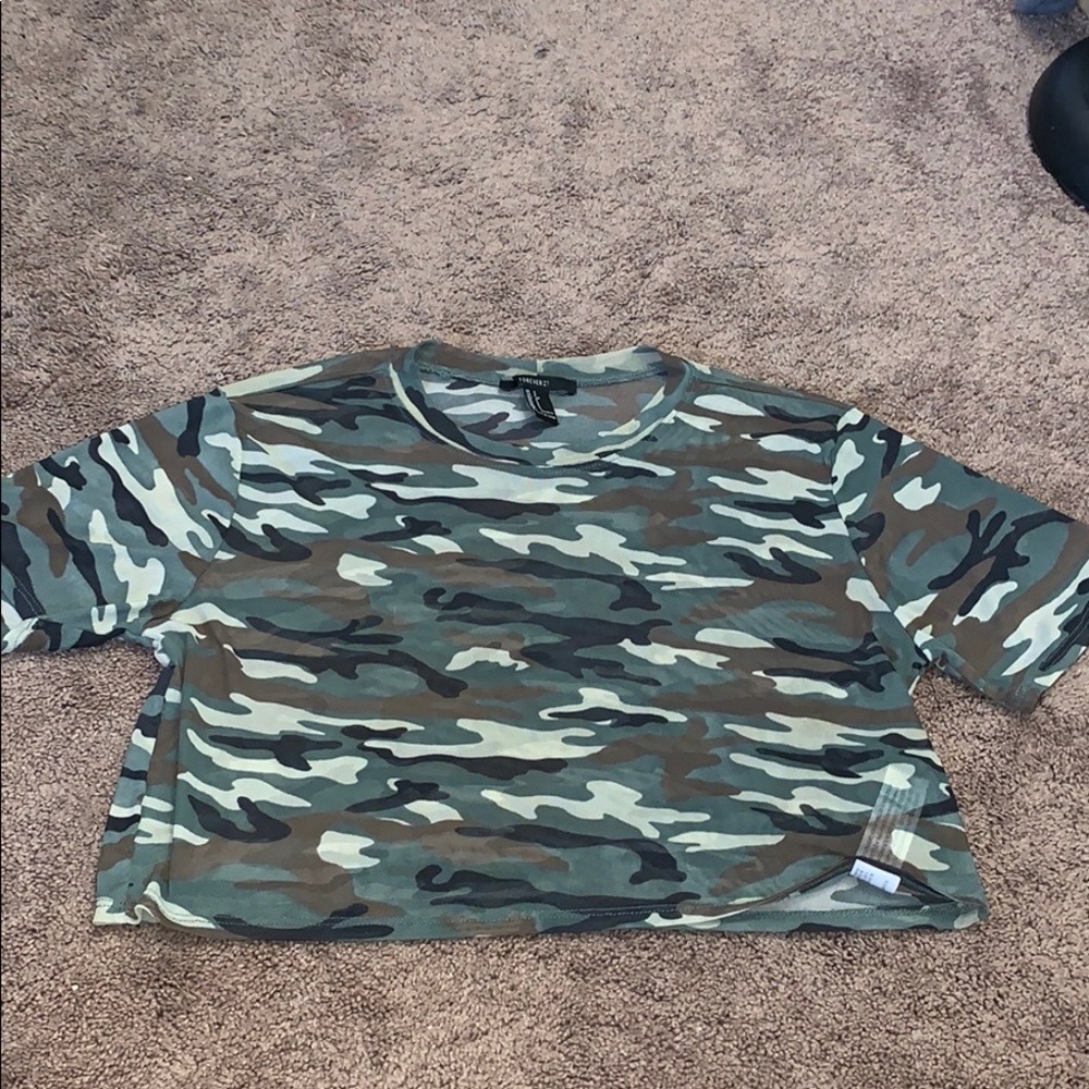Mesh, camo crop short sleeve